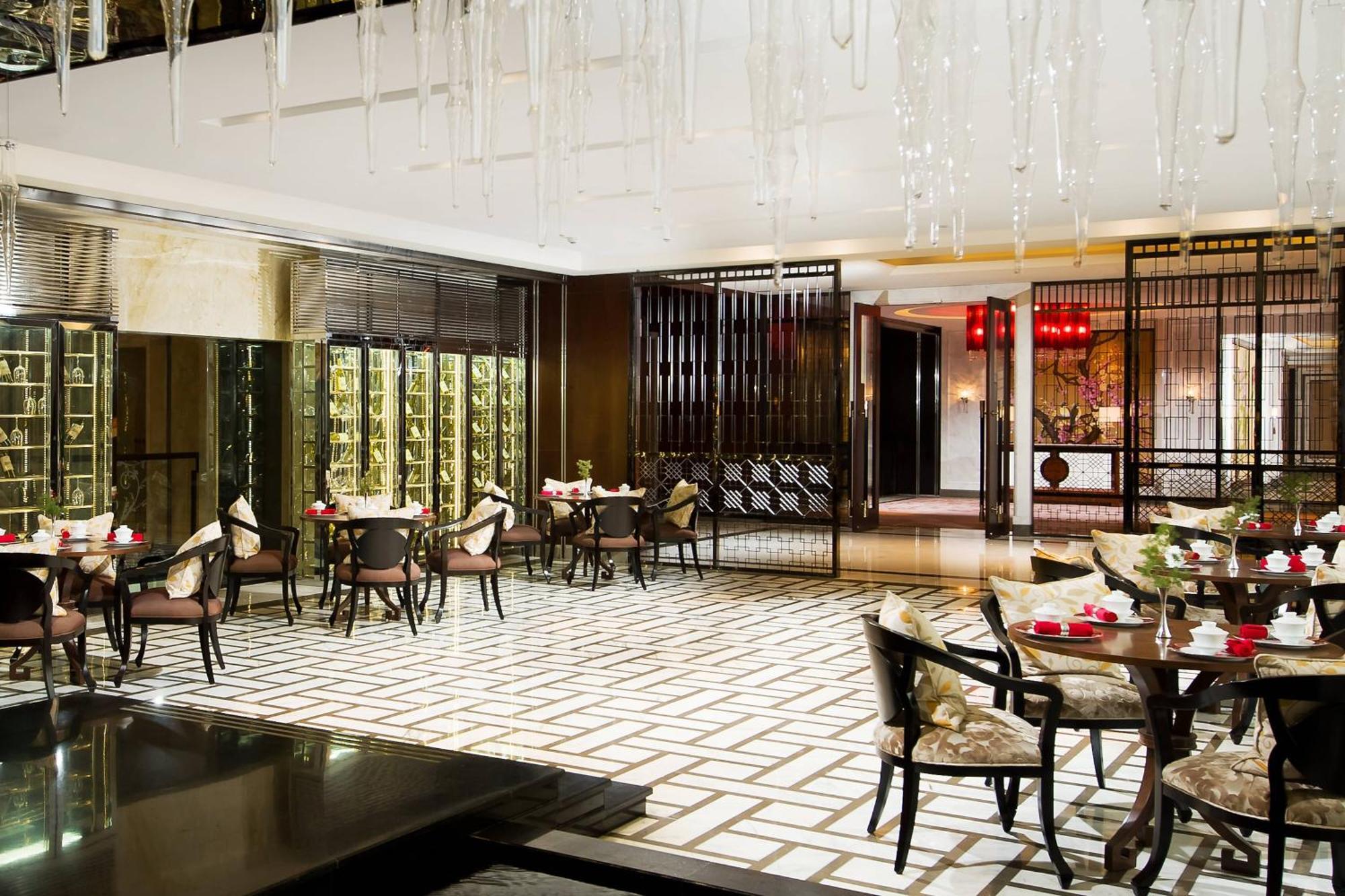 Sheraton Qingdao Hotel 5*